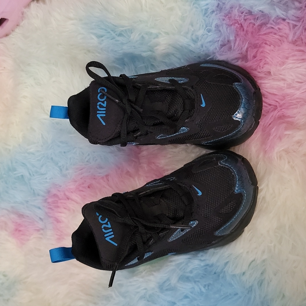 Toddler Nike 270 sneakers